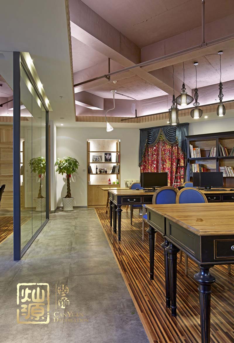 南宁创意办公空间设计装修