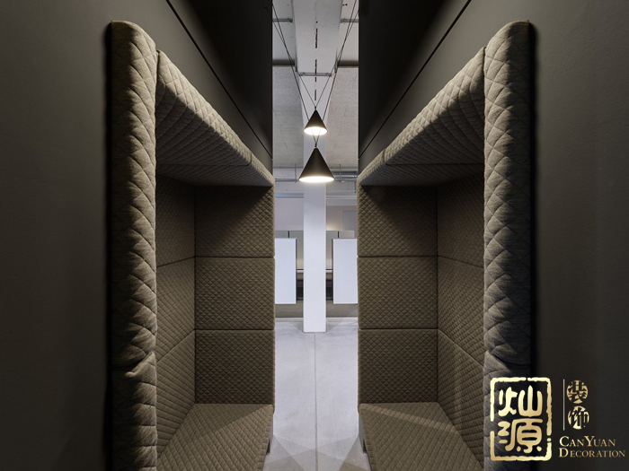 小型网络公司时尚科技办公室装修设计案例