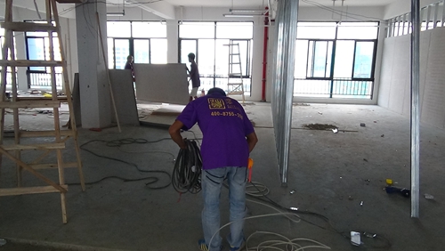 南宁装修公司装修工人